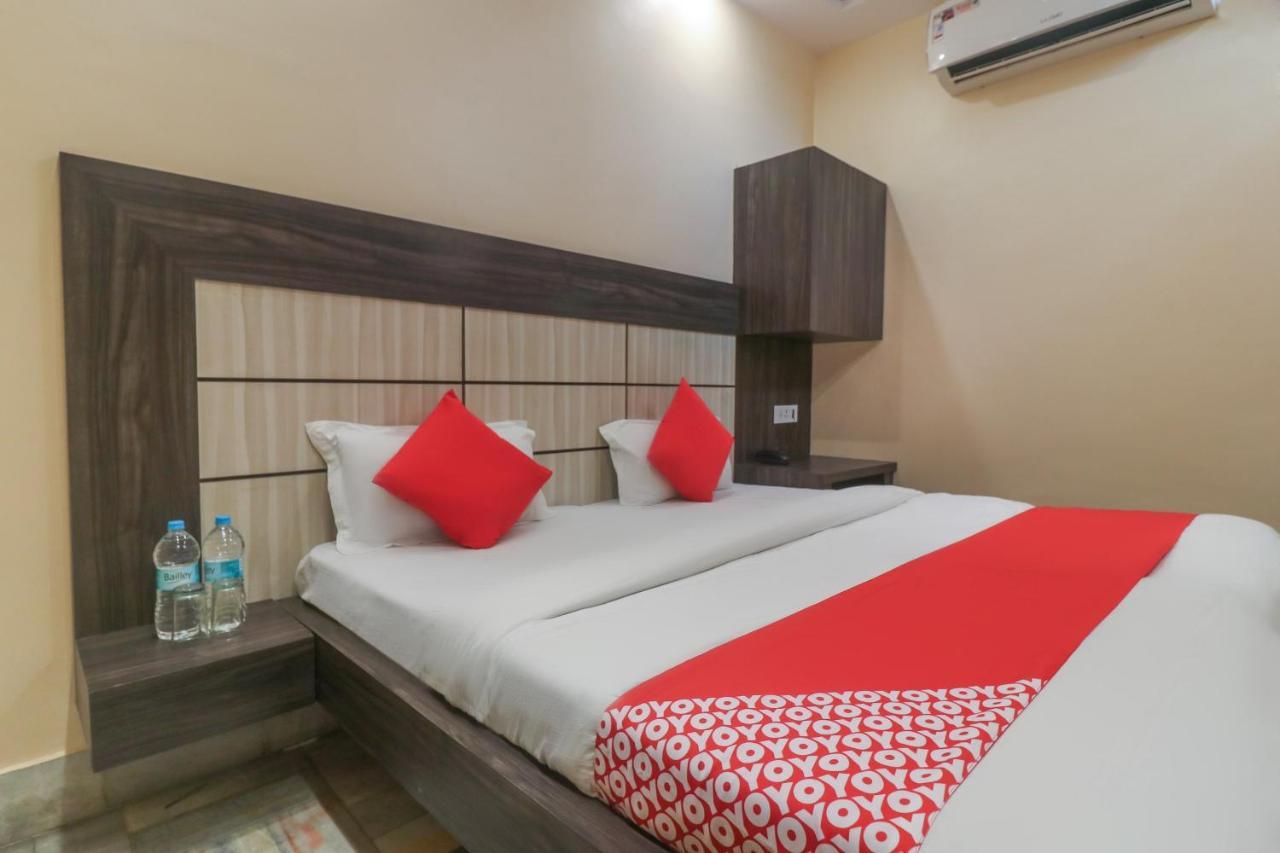 Oyo 60651 Hotel Arya Hotel Varanasi